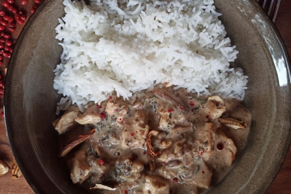 Chicken supreme recipe with creamy mushroom sauce and rice
