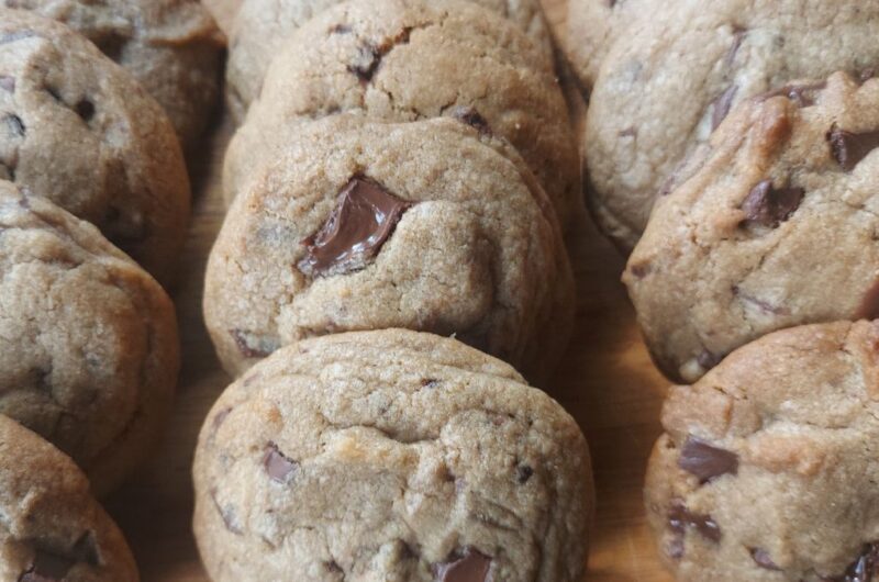 Soft Chocolate Chip Cookies with Crisp Edges – Our Family Favourite