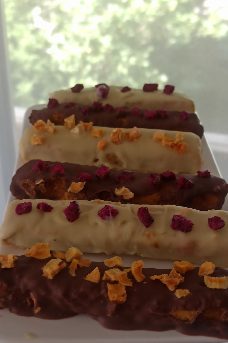No bake carrot cake bars with white and dark chocolate
