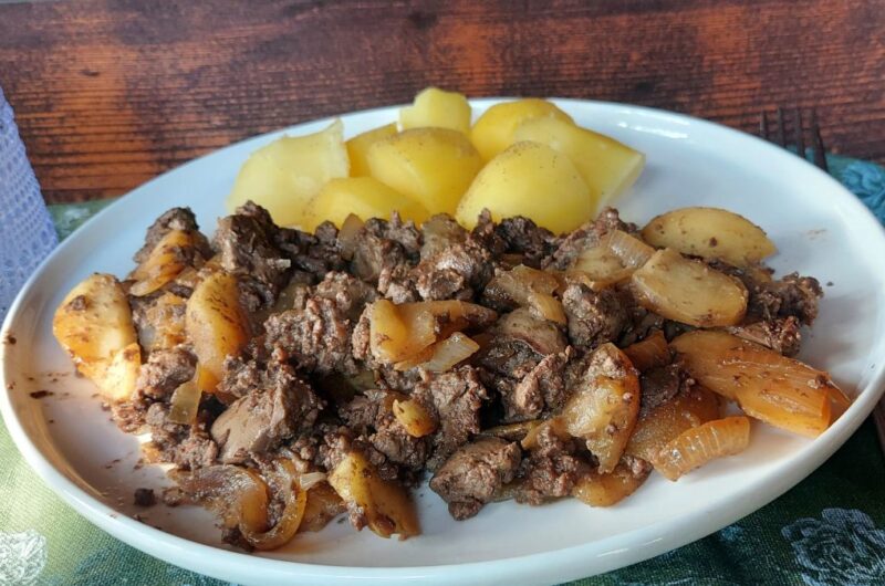 Chicken Liver with Apples and Onions